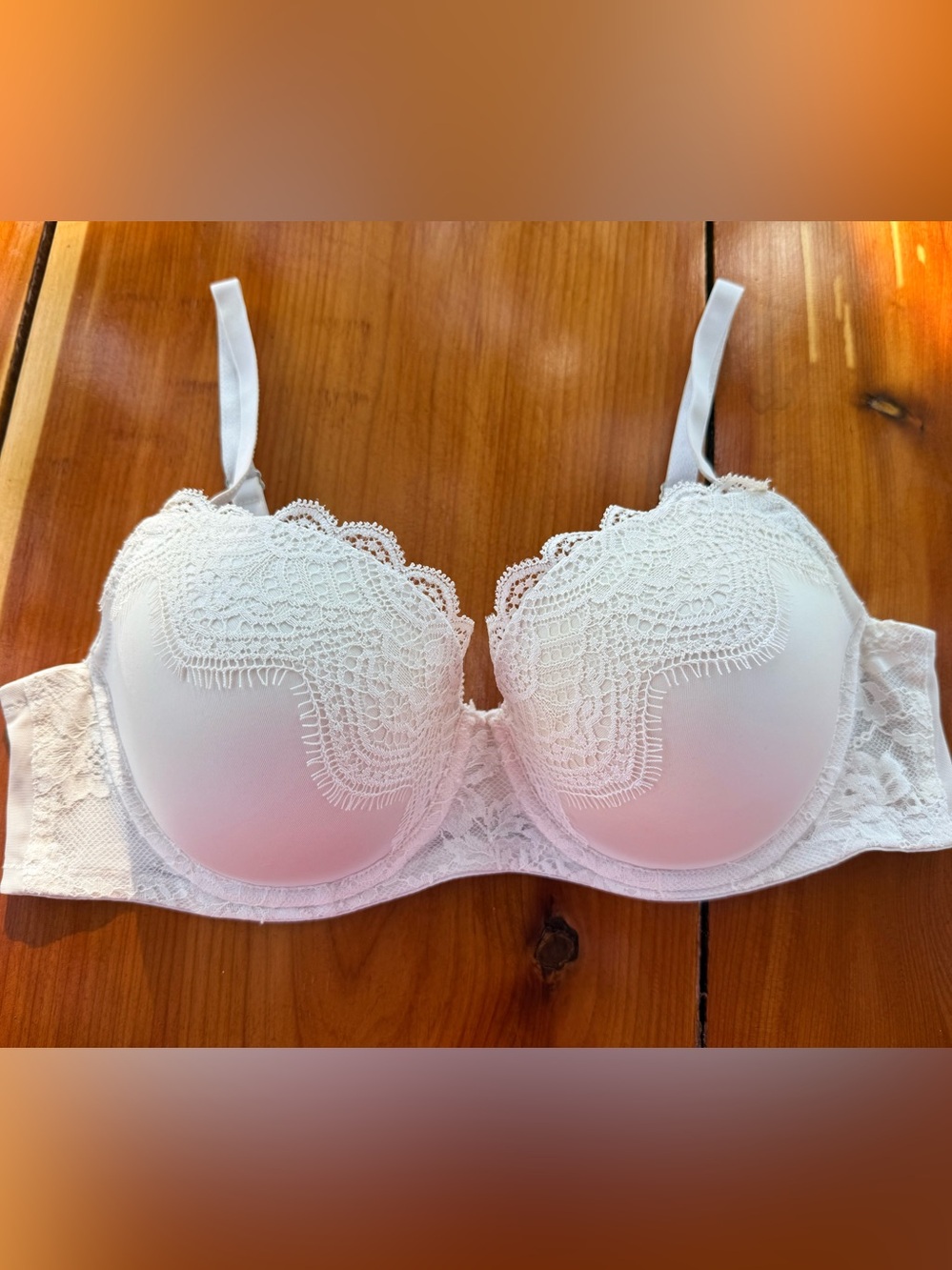 Victoria's Secret Dream Angels Lace Trim Underwire Bra - White 36C